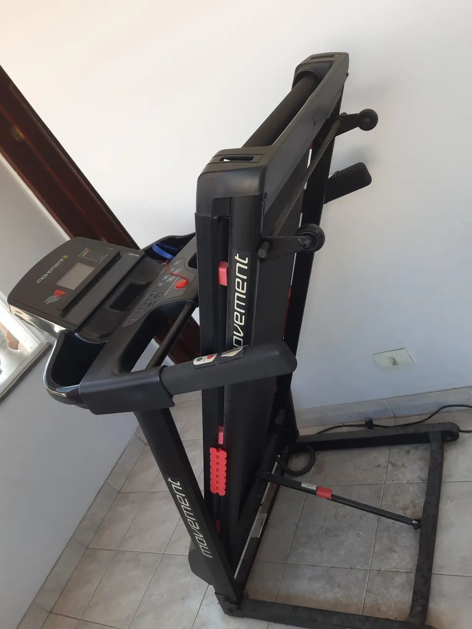 Esteira eletrônica Movement R4