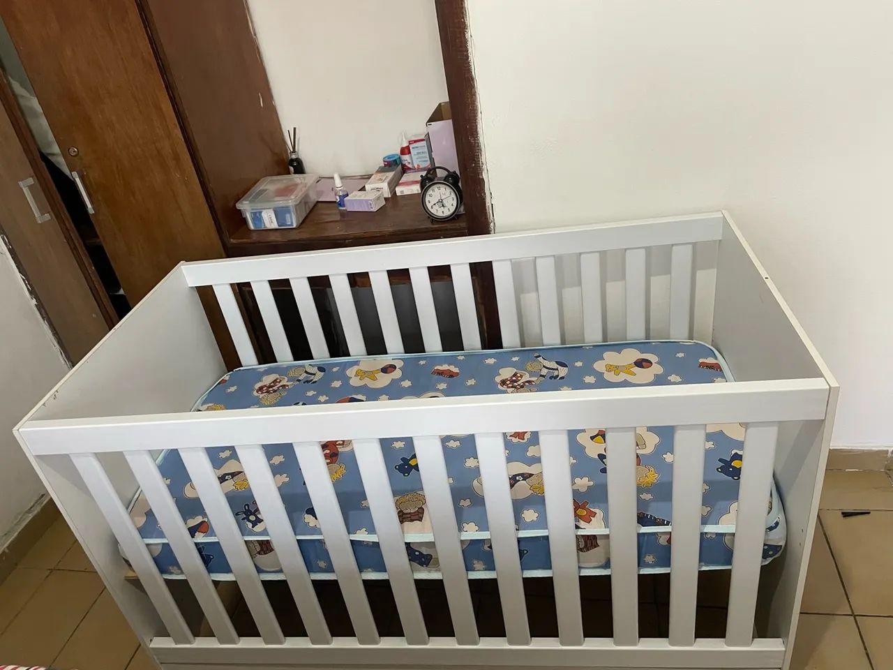 Vendo berço de bebê e Cômoda Branca ! - Foto 2