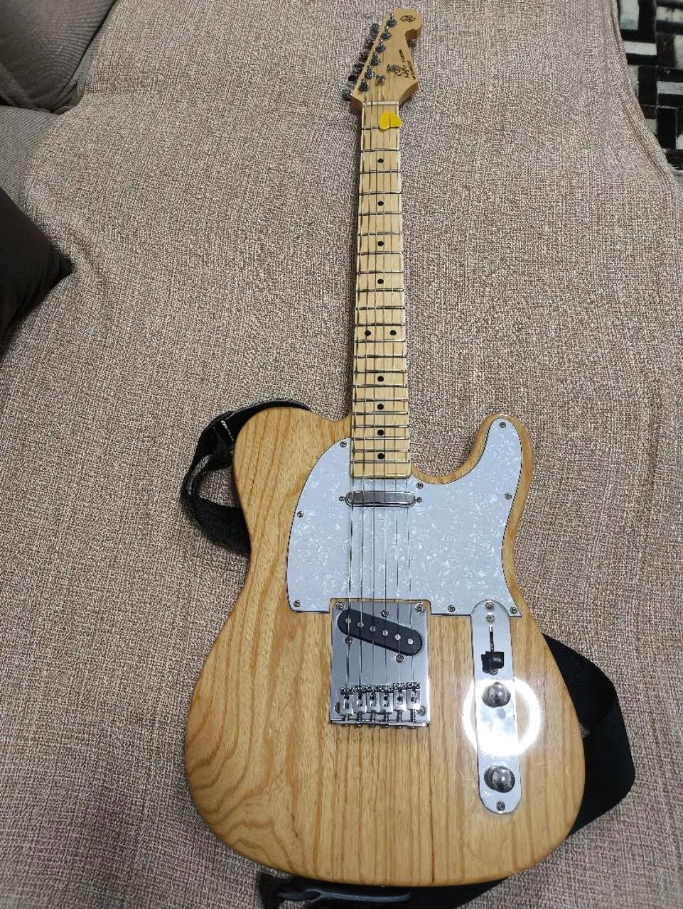 Guitarra Telecaster  - Foto 3