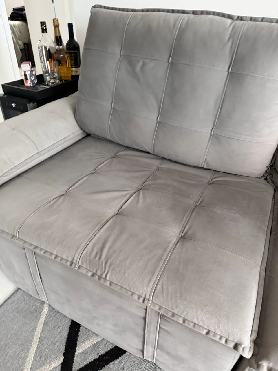 Sofá retrátil cinza veludo 2,40m - Foto 3
