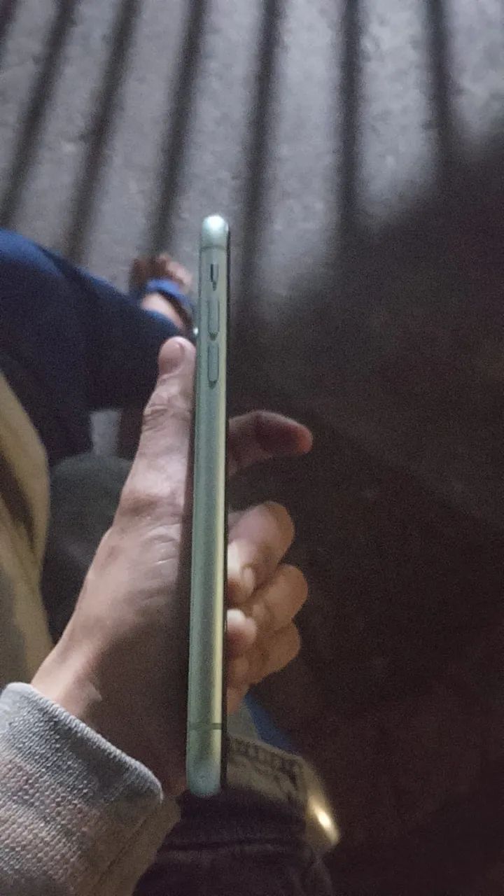 Vendo um iPhone  - Foto 2