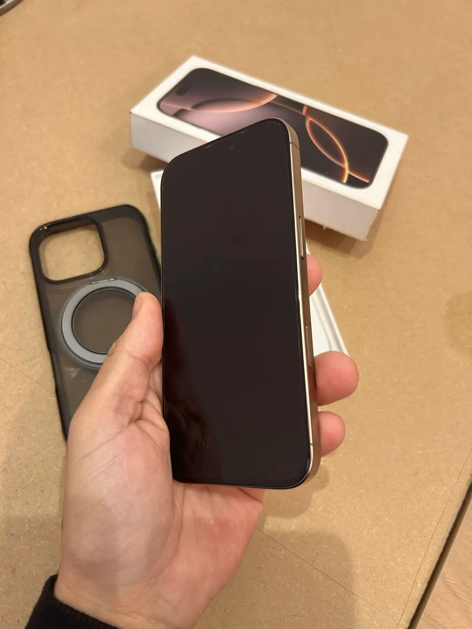 Iphone 16 Pro 256gb Desert Titanium  - Foto 4