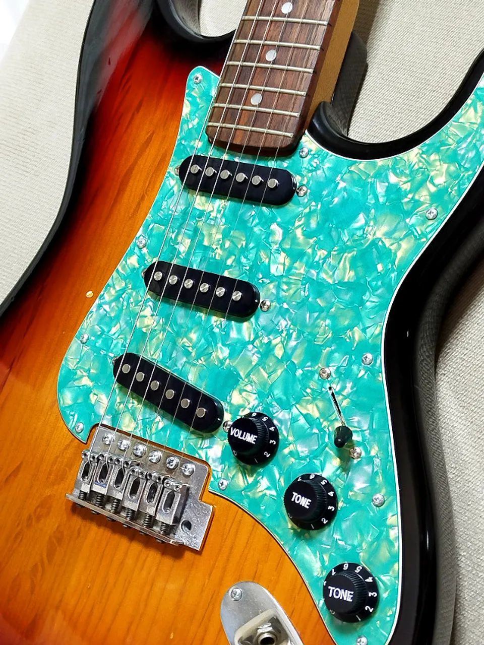 Guitarra Eagle stratocaster