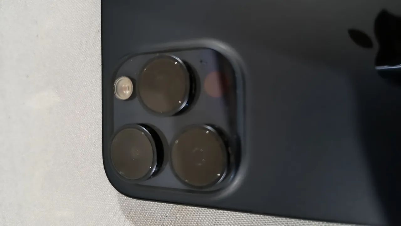 IPhone 15 Pro Max sem marca de uso - Foto 2