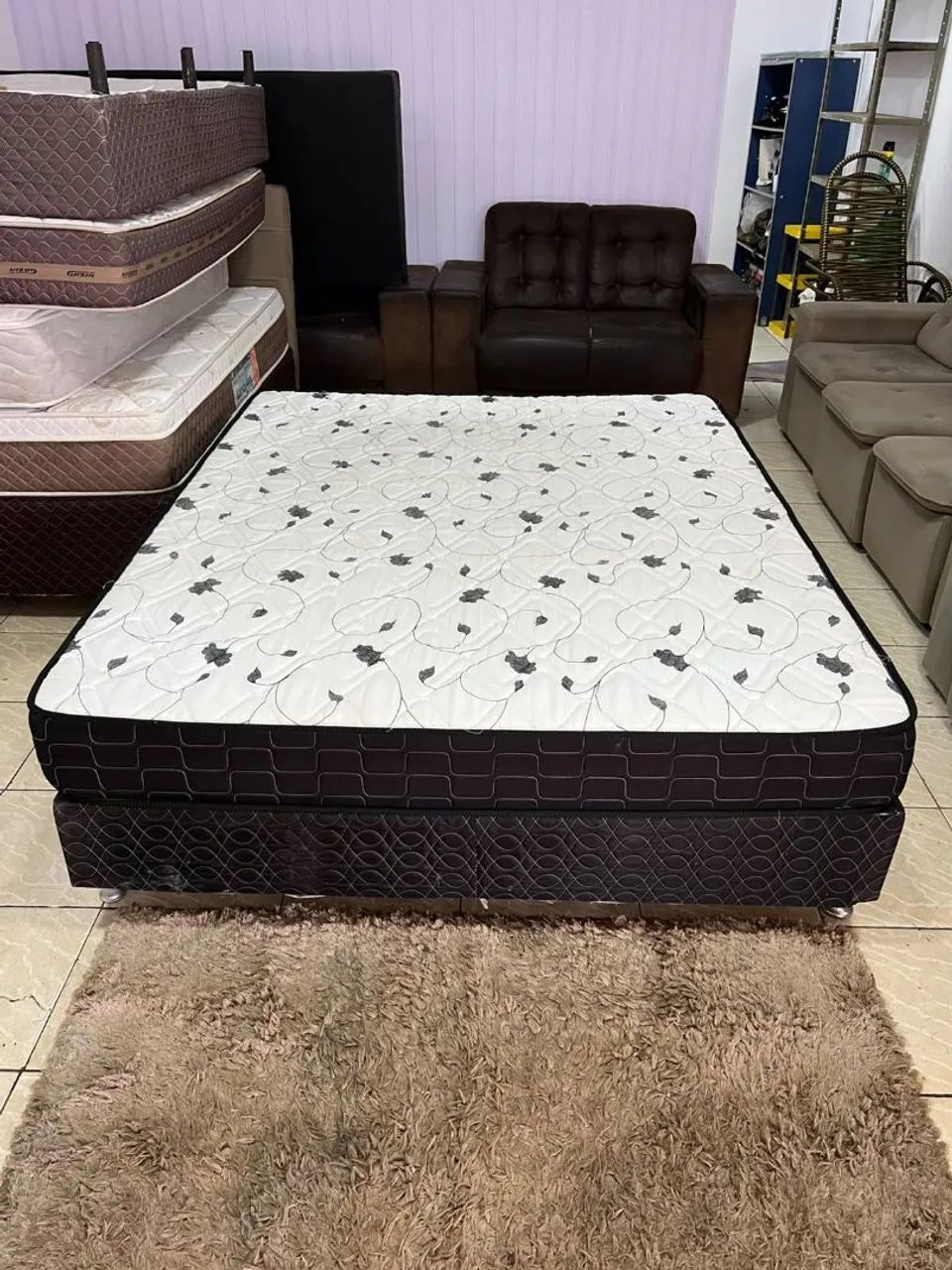 Cama box Casal Queen espuma D28  bem conservada ((ENTREGO GRATIS))