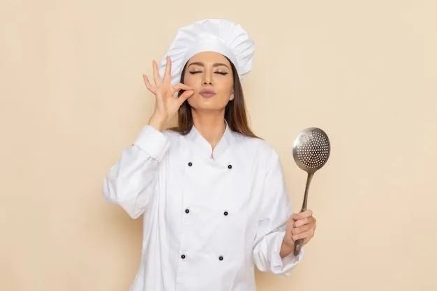 VAGA DE COZINHEIRA
