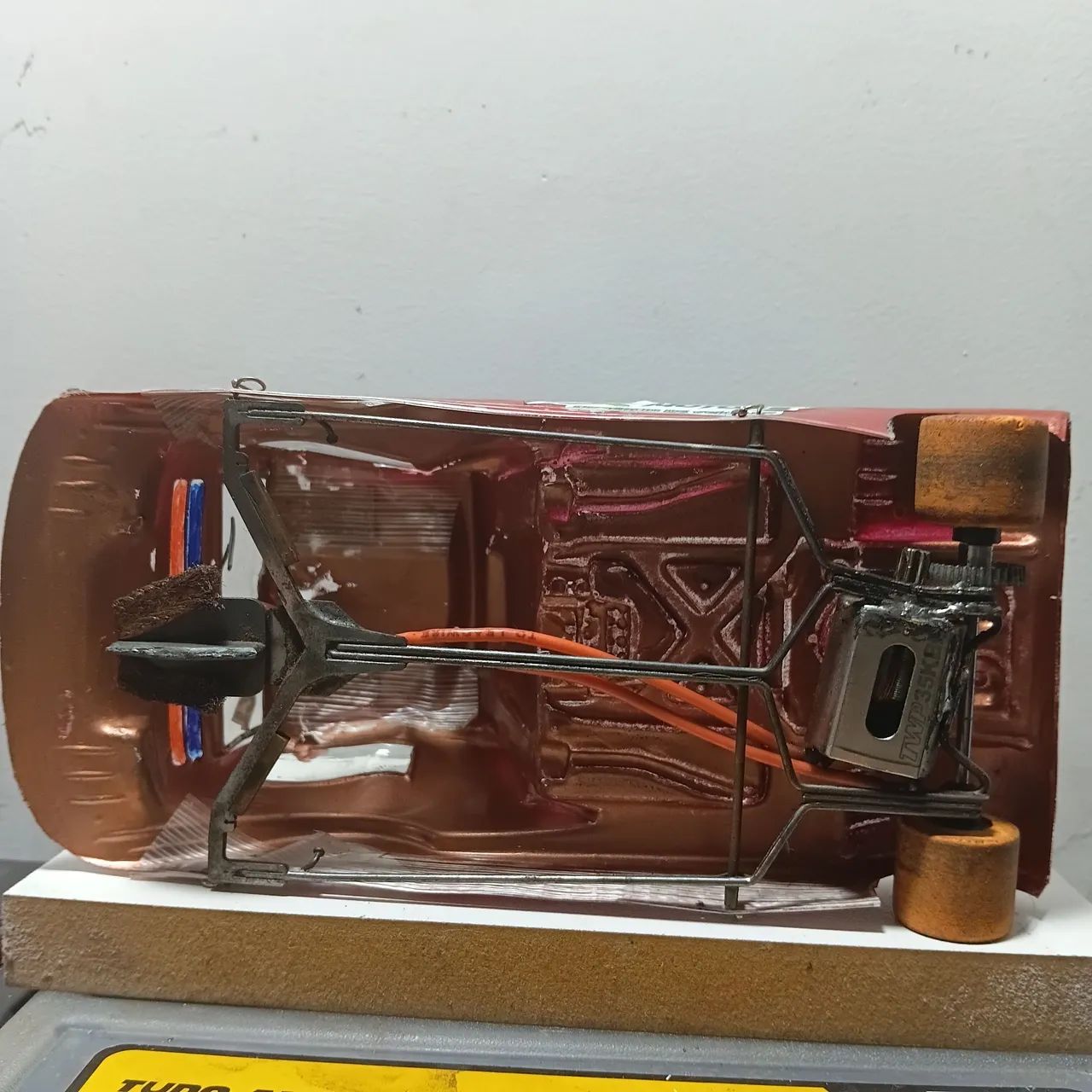 Autorama   caminhao 1:24 com motor motor 32k - Foto 4