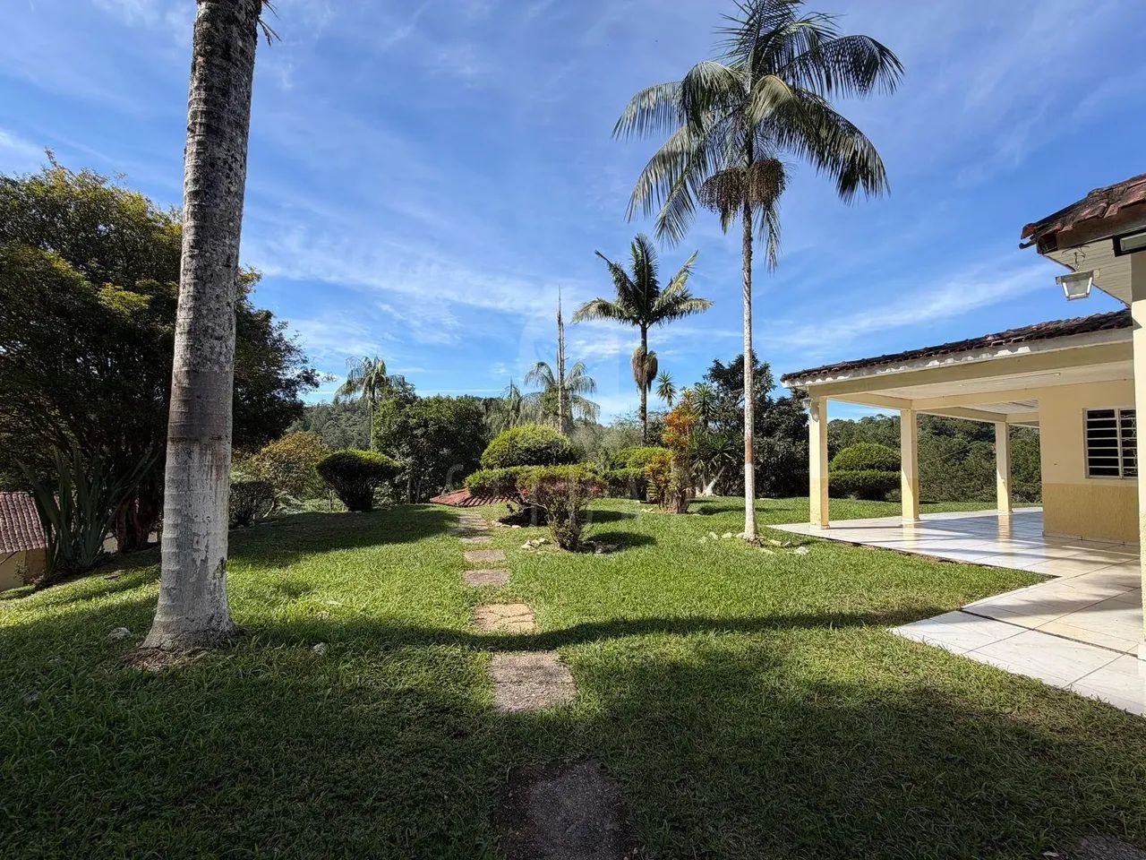 Sítio Completo em Local Reservado e Vista Panorâmica - Foto 4
