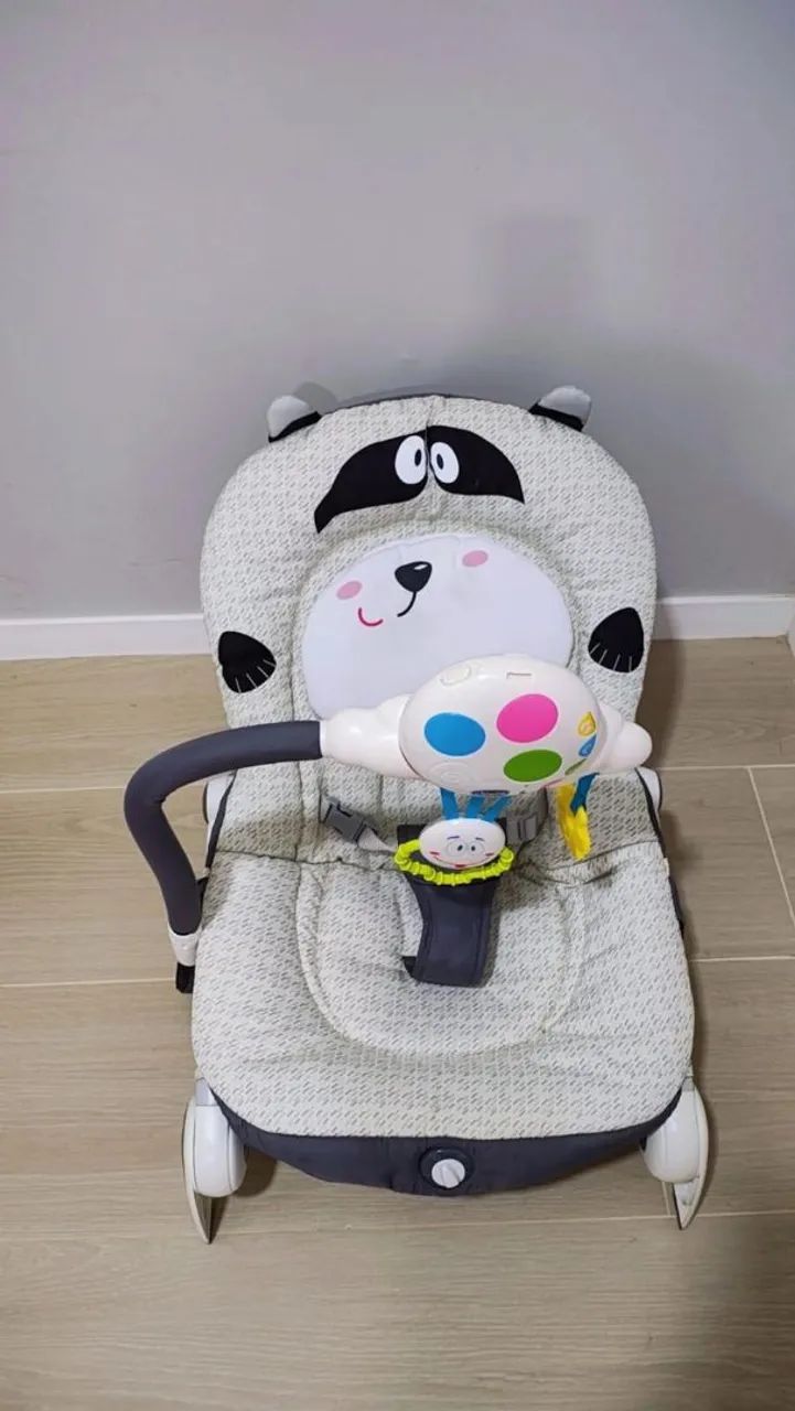 Cadeirinha de bebê musical