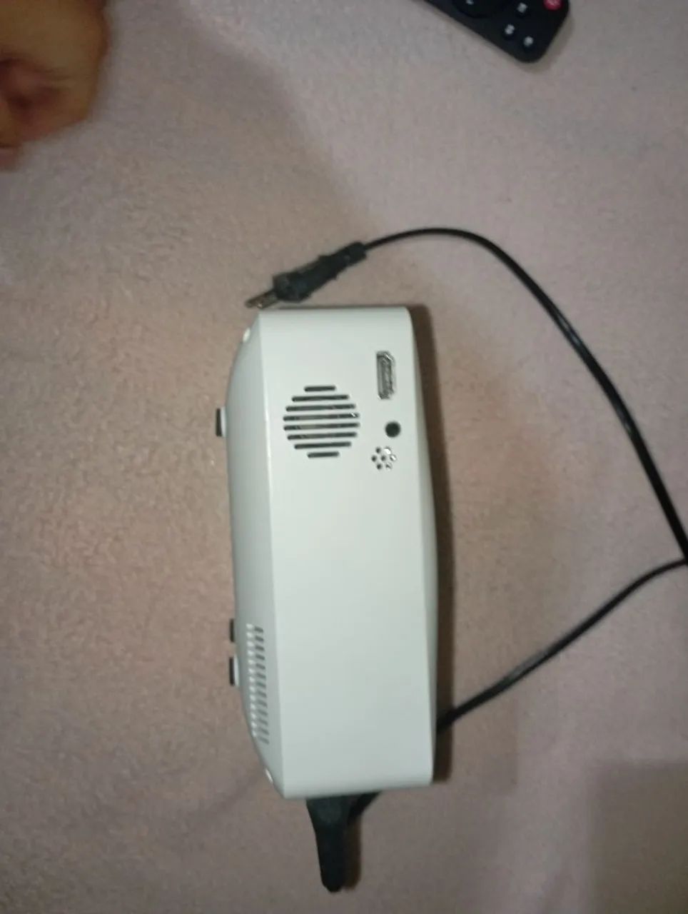 Mini Projetor Portátil Modelo Y2 - Wi-Fi, Espelhamento de Tela e Suporte Full HD 1080p - Foto 3