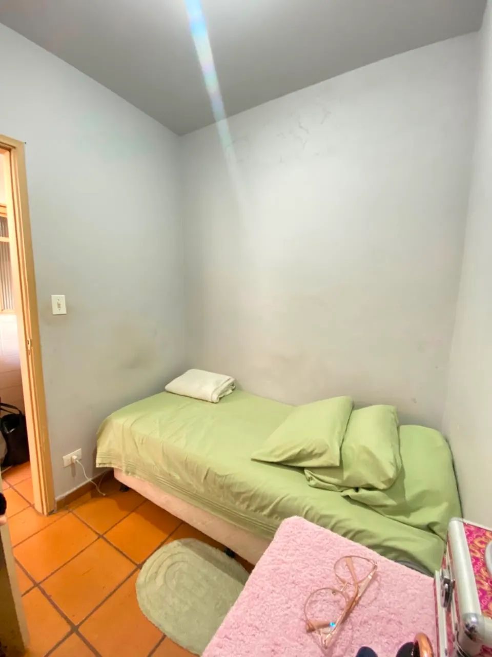 Aluga-se Quarto - Vaga Feminina em apartamento  - Foto 2