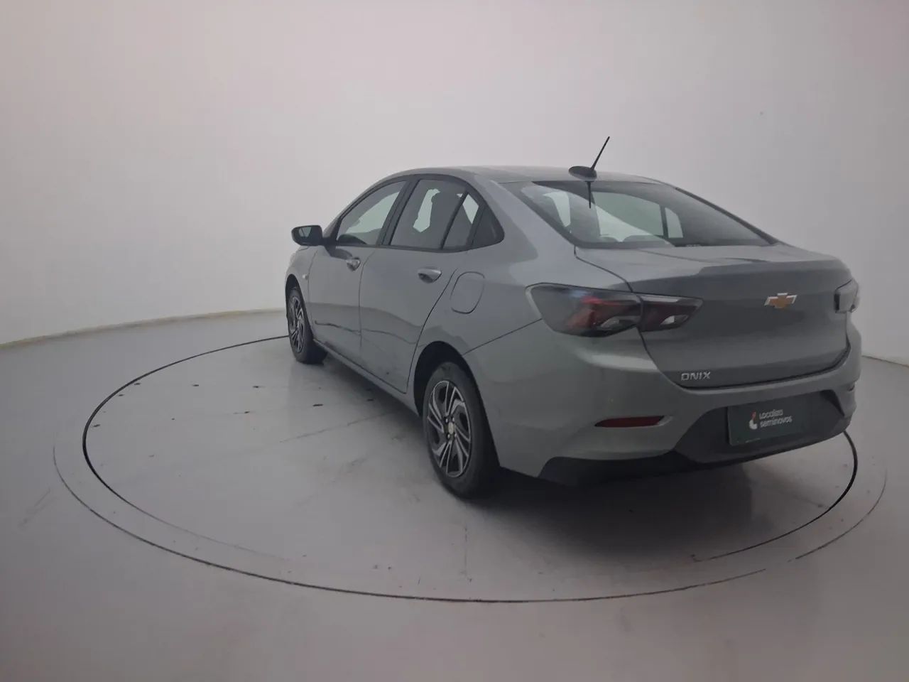 Chevrolet Onix Activ 1.4 8V Flex Aut. 4P, foto 3 de 18