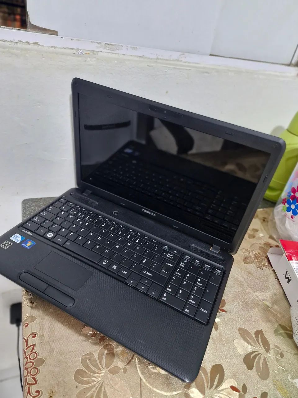 Vendo Notebook Toshiba Satellite - Foto 3