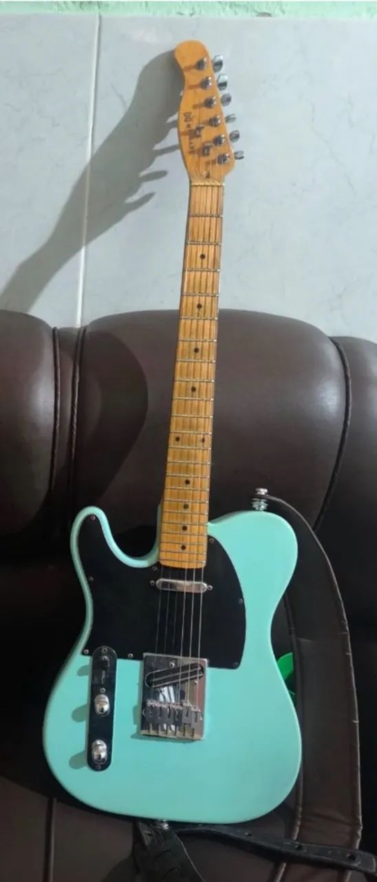 Guitarra canhota 