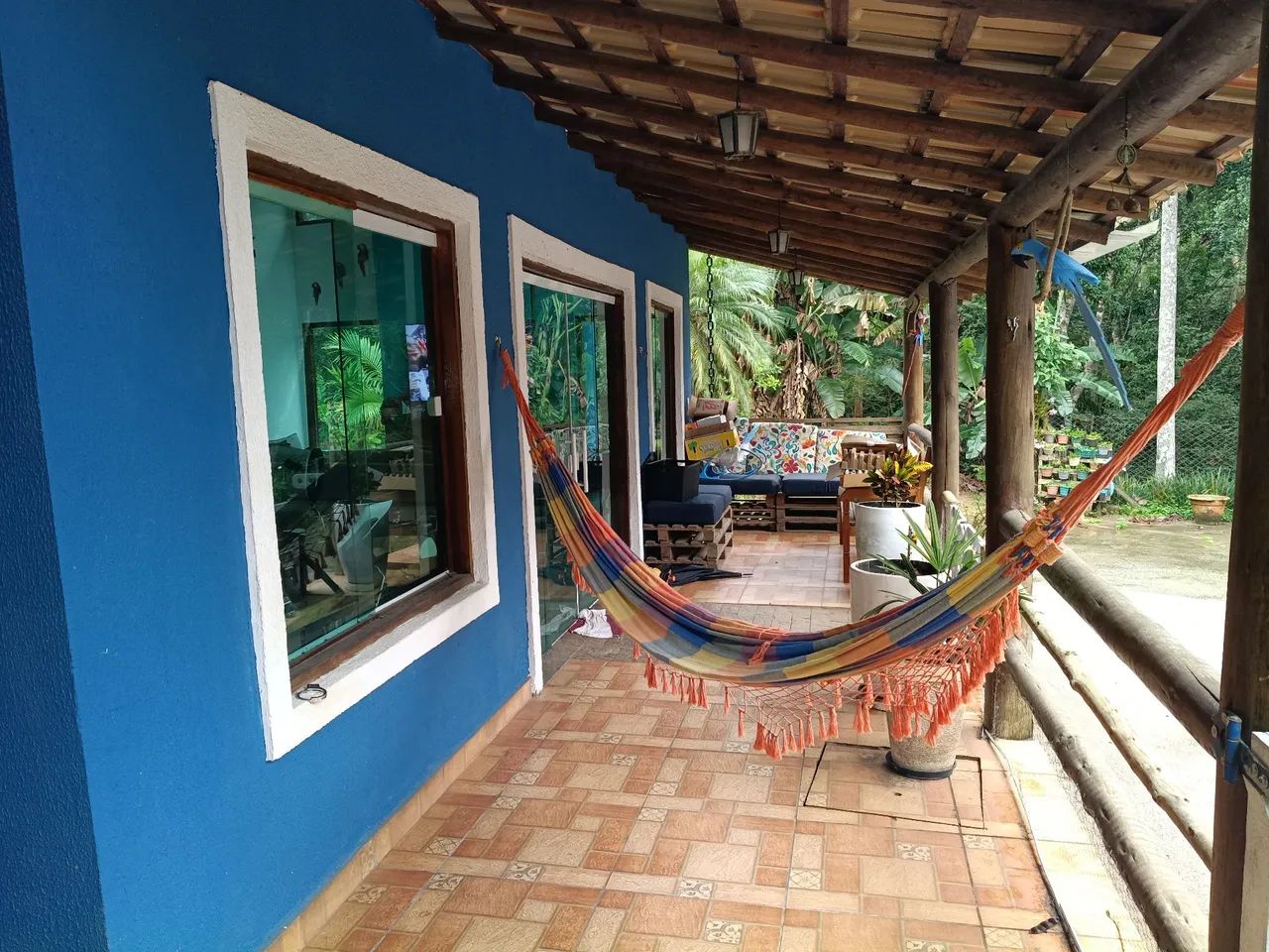 Chácara com 2 casas, piscina aquecida e com Nascente e Rio, chácara alto padrão  - Foto 2