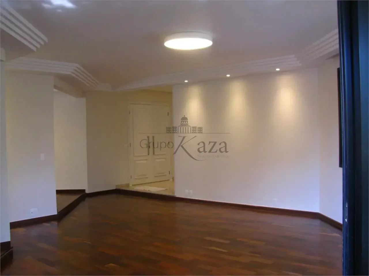 Apartamento - Vila Nova Conceição - 4 Dormitórios - 240m².