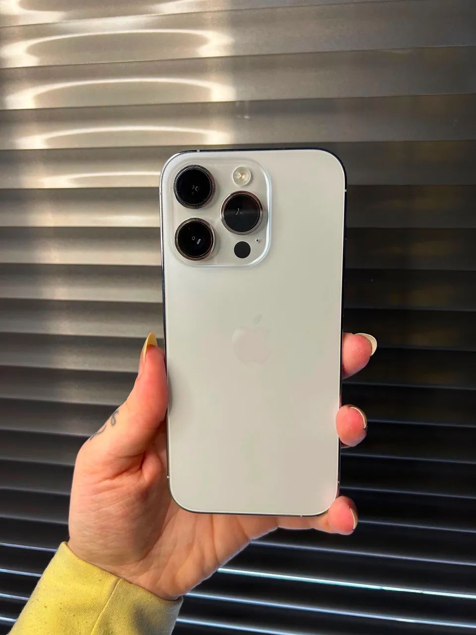 iPhone 14 Pro 256gb TODO ORIGINAL - Celulares e Smartphones
