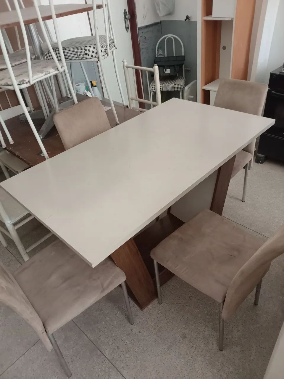 Mesa 4 cadeiras 