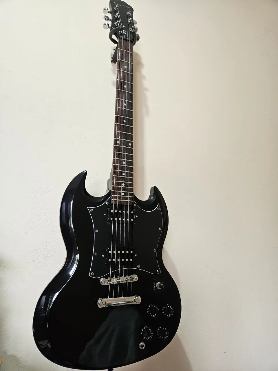 Epiphone SG - Preta - Excelente estado - Foto 3