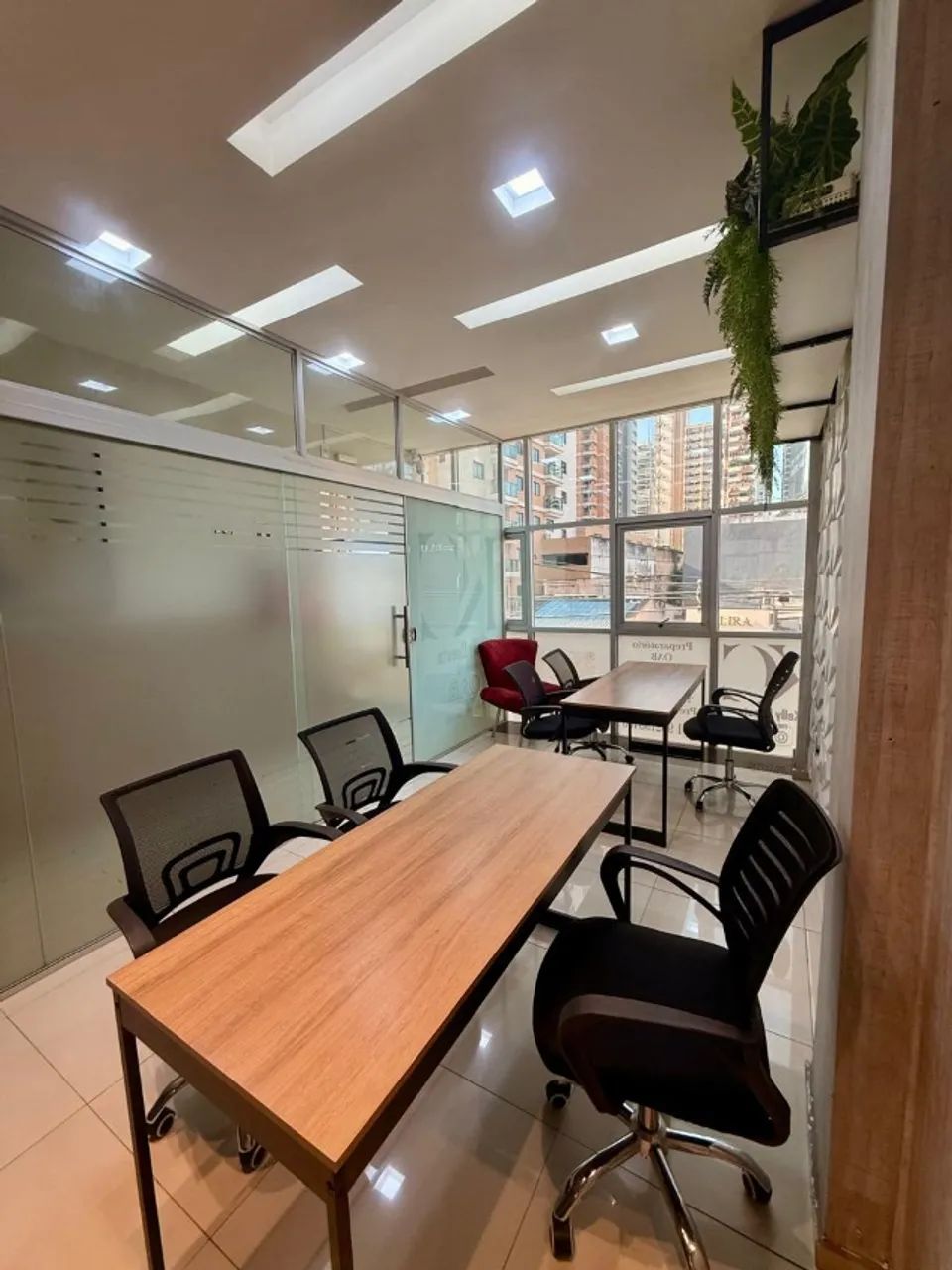 Alugo Sala Comercial Mobiliada Com Energia Inclusa  - Foto 3