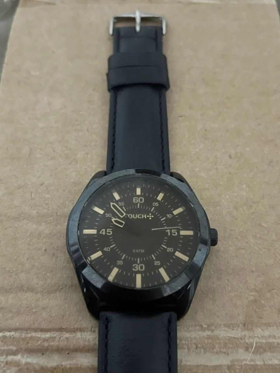 Belíssimo Relógio de Quartz da Marca Touch