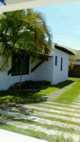 Alugo casa com piscina, excelente localização, 800 mts da praia Atalaia - Foto 2