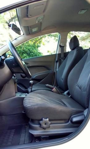 Hyundai Hb20 2015 Completo 1.0 Branco Controle Volante Flex Pneus novos - Foto 9