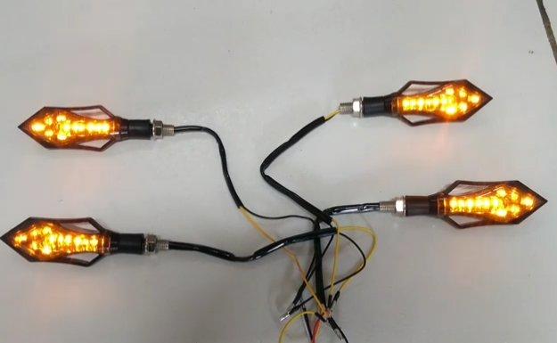 Jogo de 4 sinaleiras de 12V LEDs