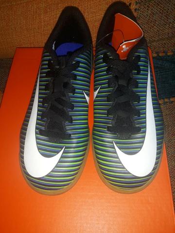 chuteira futsal nike tamanho 32