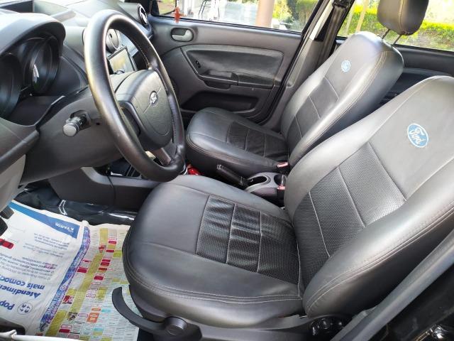 Fiesta Rocam Hatch 1.6 flex preto