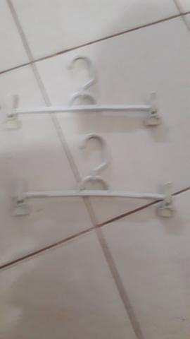 Vendo cabide pra calças bermudas e blusas - Foto 2