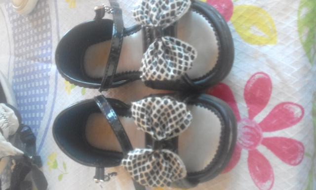 Sapatos 25 cada un
