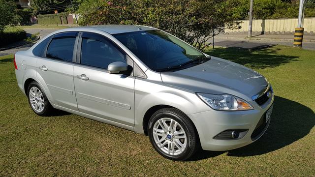 Focus sedan excelente estado - Foto 4