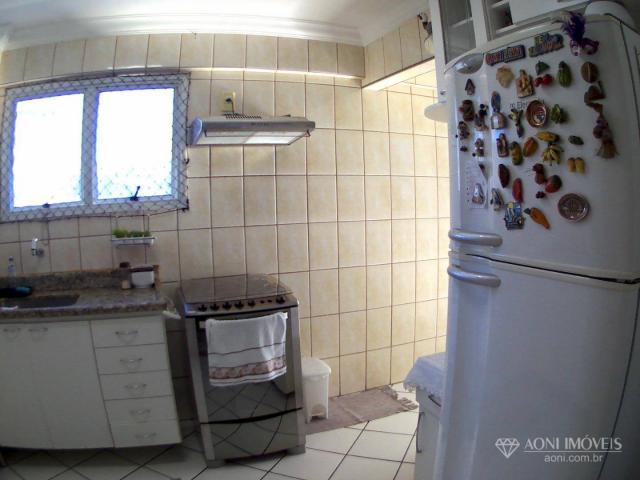 Maravilhoso 3 quartos, amplo e super bem localizado - Foto 16