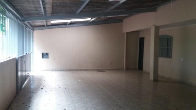 Ótima casa na quadra 202 com 03 quartos escriturado - Foto 2
