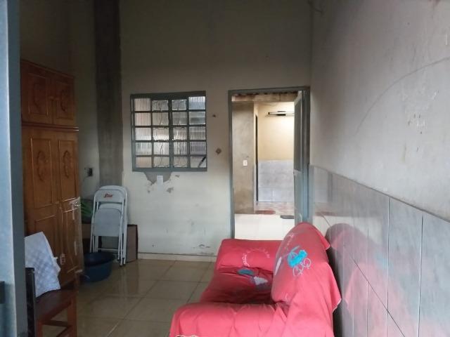 Ótima casa na quadra 202 com 03 quartos escriturado - Foto 5