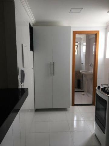 Apartamento para alugar com 3 dormitórios em Pitangueiras, Lauro de freitas cod:LF452 - Foto 8