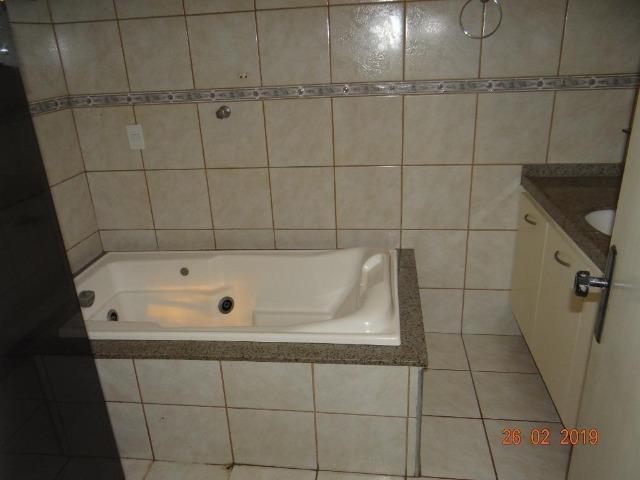 CA1841 Vendo ou Alugo, casa duplex com 5 quartos, 8 vagas de garagem, Cambeba - Foto 12
