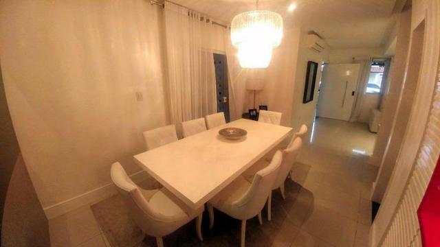 Casa de condominio com 4 suites e segurança 24 horas, bem localizada - Foto 14