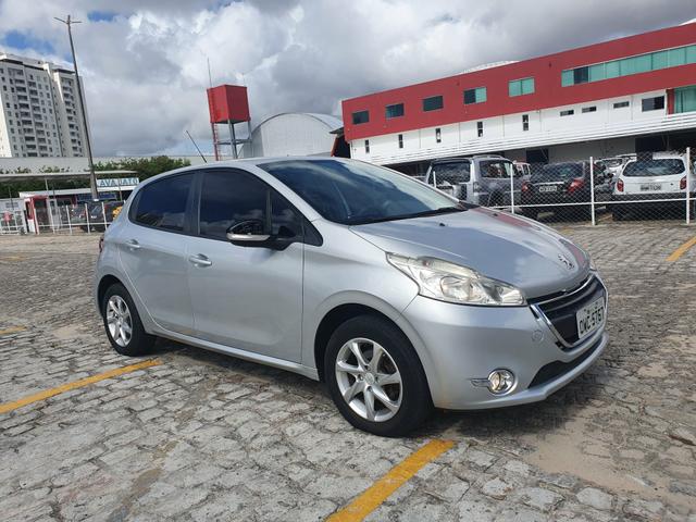 Peugeot 208 1.5 2015 active pack extra aceito troca