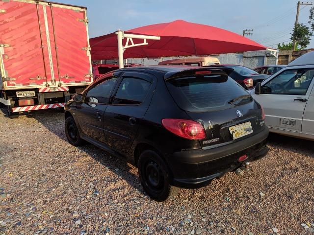 Peugeot 206 1.6 Presence 16V Flex 4P Manual - 2005 - Foto 4