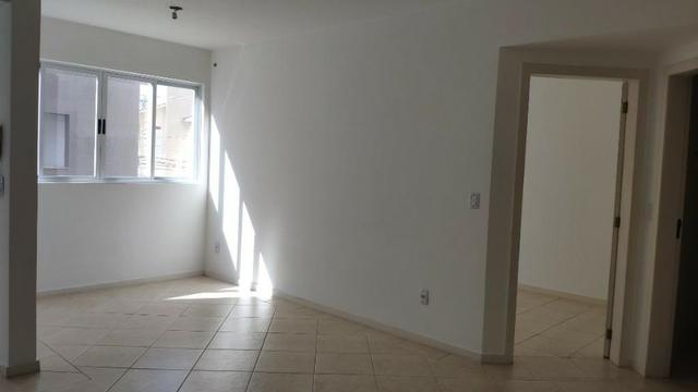 Apartamento de 1 Dormitorio com Vaga no Roçado - Foto 6