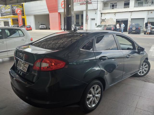 New fiesta 1.6 sedan 2011/2011 com 7 airbargs - Foto 5