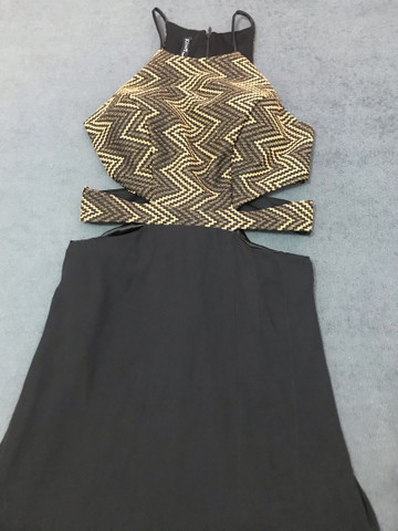 vestido longo com racho na perna