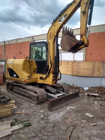 Mini Escavadeira Caterpillar 306