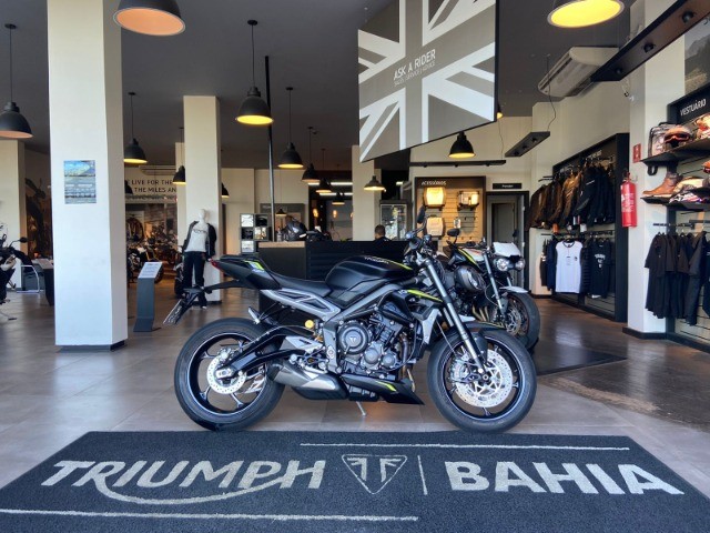 TRIUMPH STREET TRIPLE RS. 2020/2020