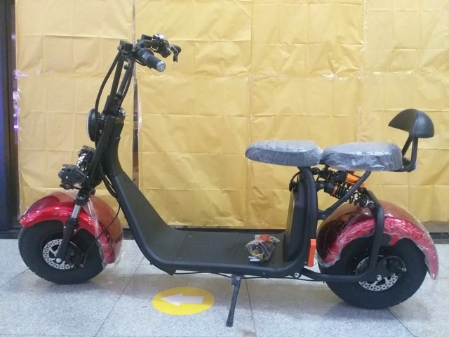 SCOOTER ELÉTRICA VERMELHA 2000W IMPECÁVEL