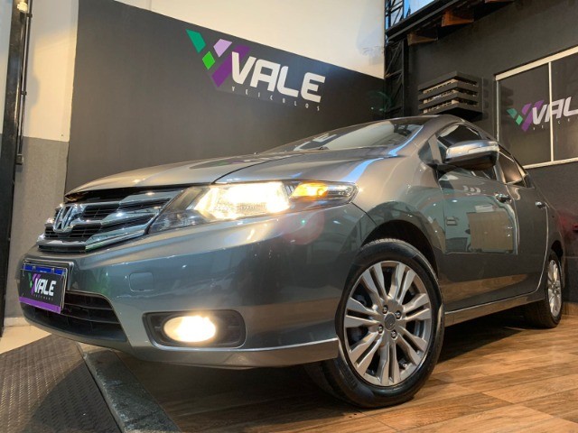 CITY EX 1.5 A/T 16V IMPECÁVEL COM PNEUS NOVOS