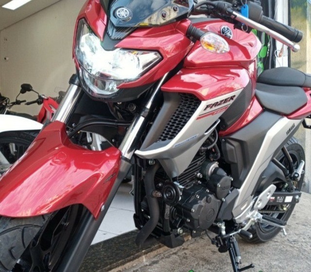 2021 YAMAHA FAZER