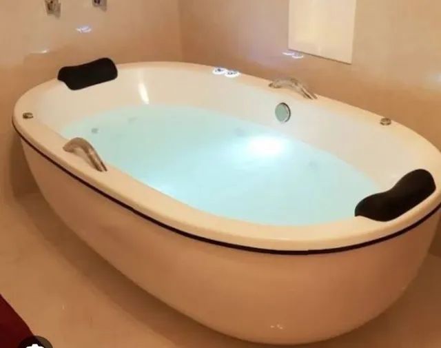 OFURO OVAL COM HIDROMASSAGEM E AQUECEDOR MEDIDA 1.90 X 1.08 X 0.60 DUPLO - Foto 3